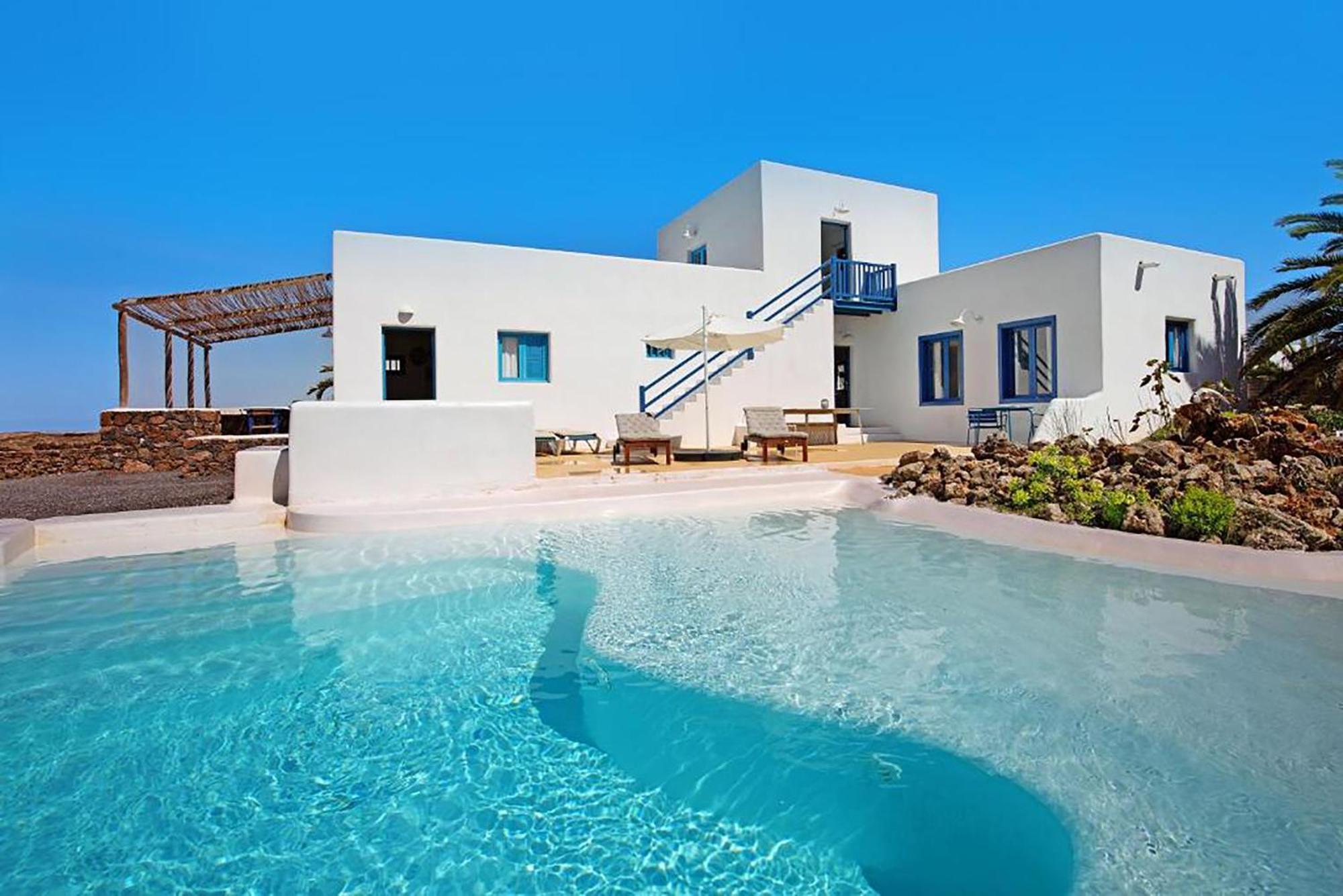 Villa Alfonso New, With Local Traditional Style *